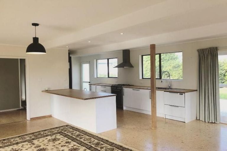 Photo of property in 119 Wairau Road, Oakura, 4314