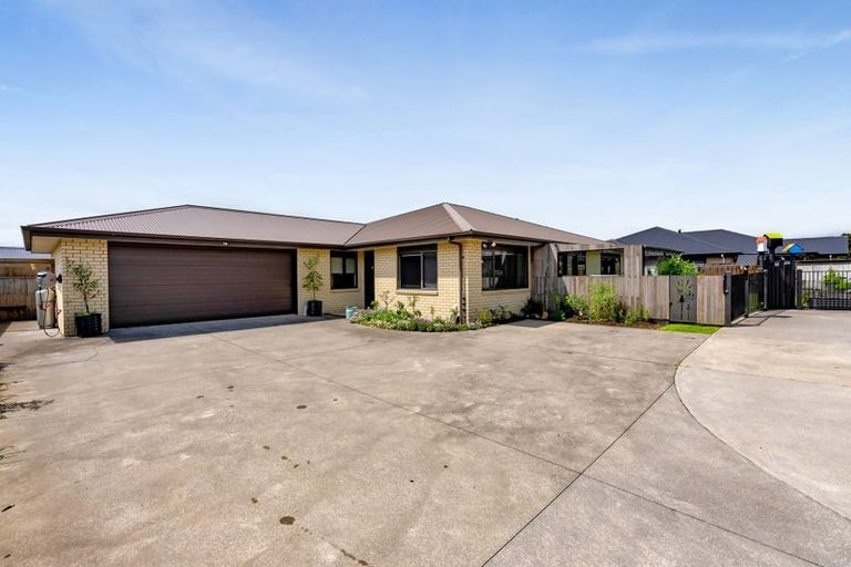 Photo of property in 18a Estate Grove, Inglewood, 4330