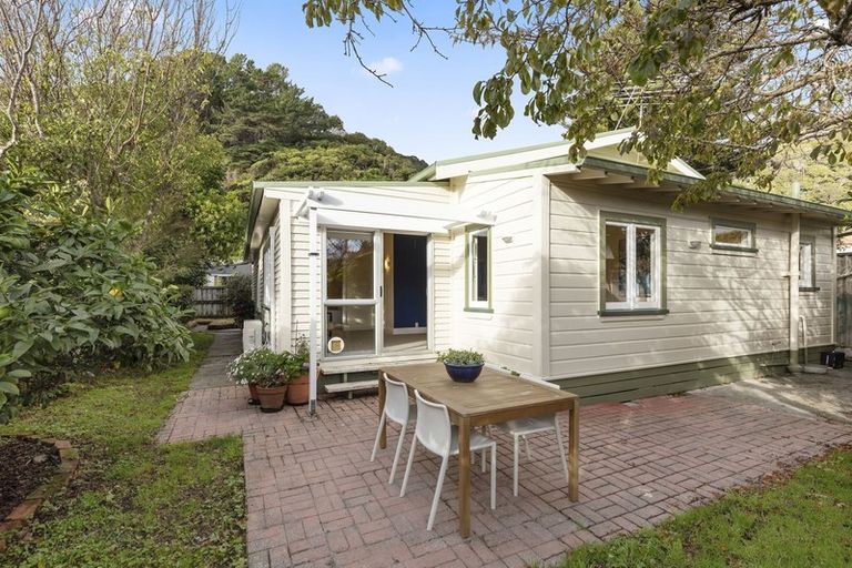 Photo of property in 2 Ngaio Street, Eastbourne, Lower Hutt, 5013