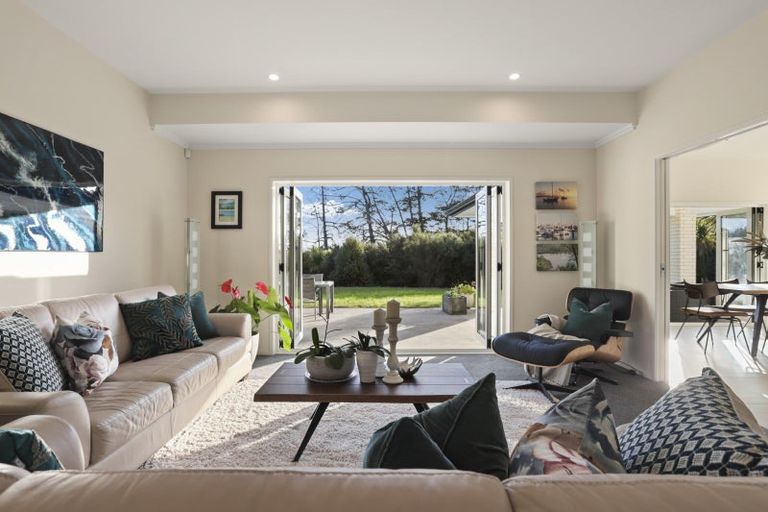 Photo of property in 43a Terry Smyth Drive, Kumeu, 0892