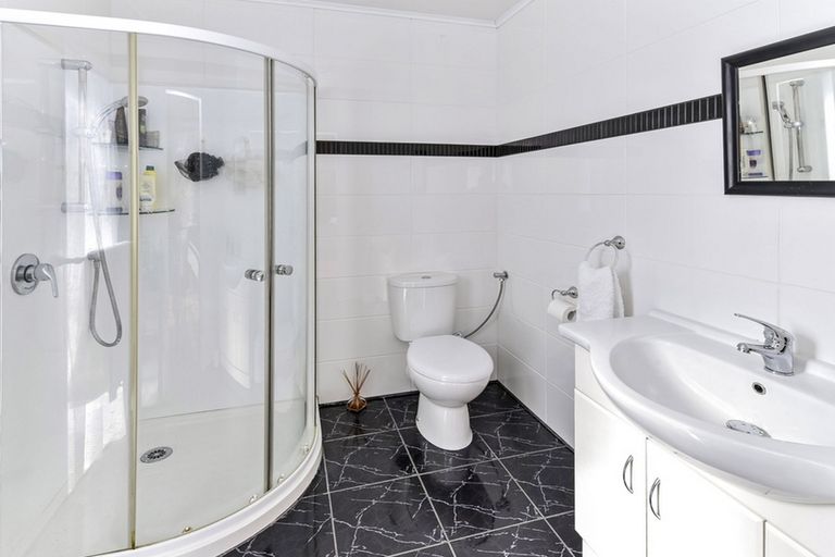 Photo of property in 7 Valencia Place, Manurewa, Auckland, 2102