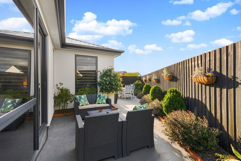 Photo of property in 42 Manakura Street, Russley, Christchurch, 8042