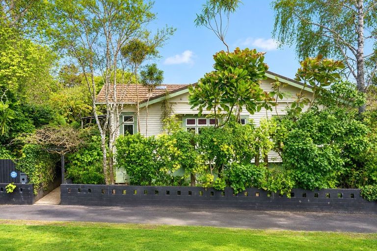 Photo of property in 24 Myrtle Street, Hamilton East, Hamilton, 3216