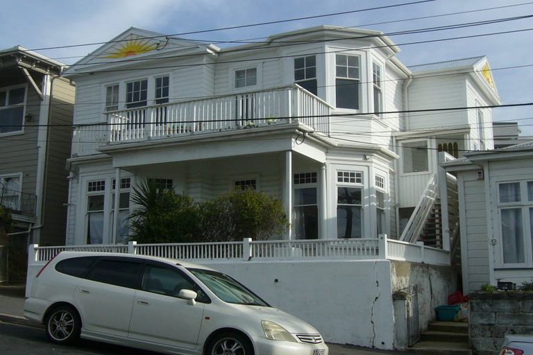 Photo of property in 34 Thompson Street, Mount Cook, Wellington, 6011