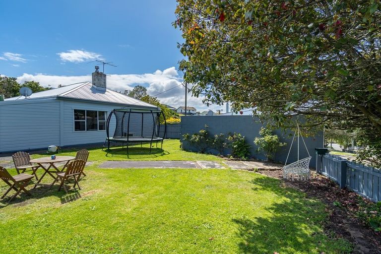 Photo of property in 4 Ashmore Street, Halfway Bush, Dunedin, 9010