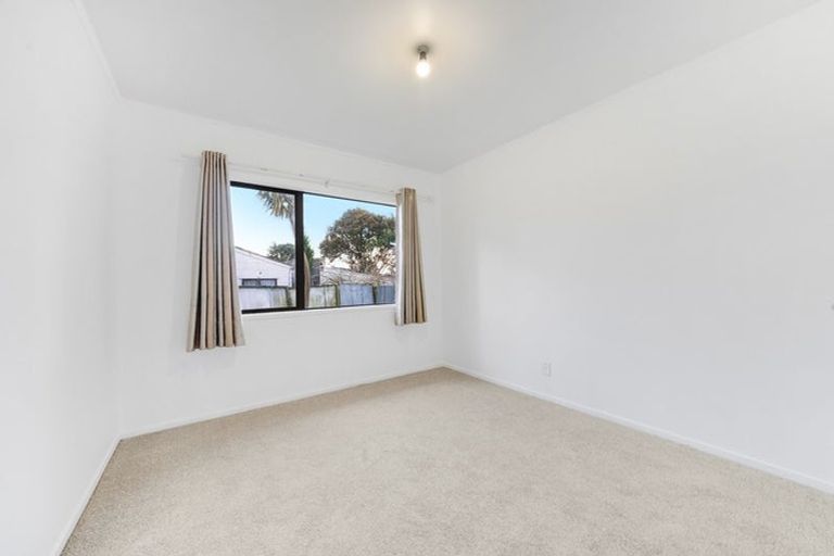 Photo of property in 261 Mahia Road, Weymouth, Auckland, 2103