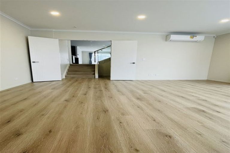 Photo of property in 28 Lime Hill Rise, Flat Bush, Auckland, 2019