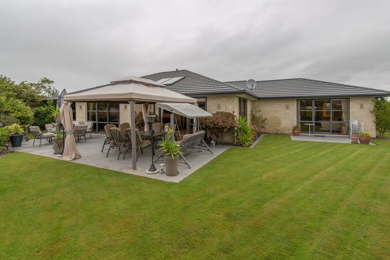 Photo of property in 38 Reka Street, Parklands, Christchurch, 8083