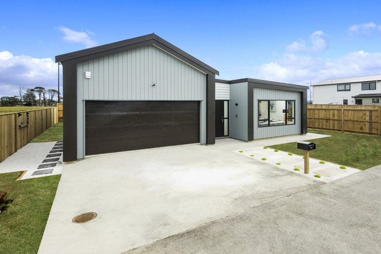 Photo of property in 75 Clarks Beach Road, Clarks Beach, 2122