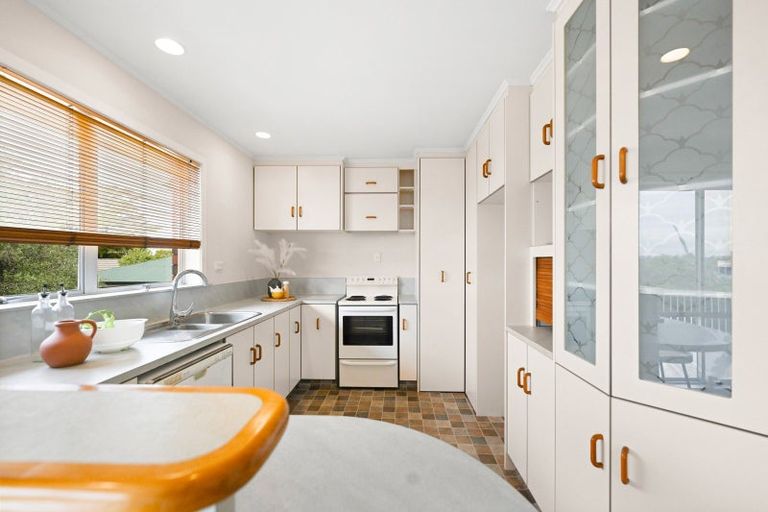 Photo of property in 16 Resthill Crescent, Glenview, Hamilton, 3206