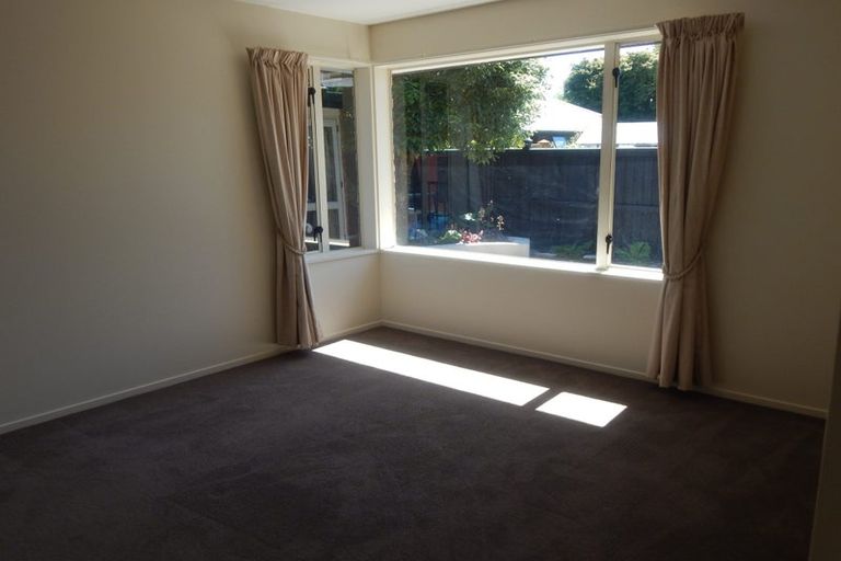 Photo of property in 4/135 Brookside Terrace, Bryndwr, Christchurch, 8053