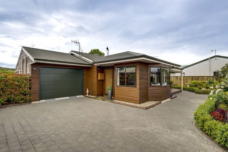 Photo of property in 23a Hammond Road, Taradale, Napier, 4112