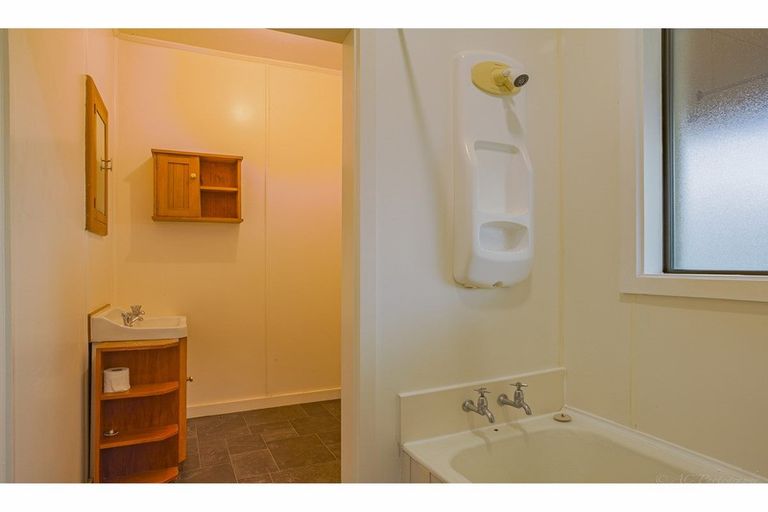 Photo of property in 28 Cambridge Street, Kensington, Timaru, 7910