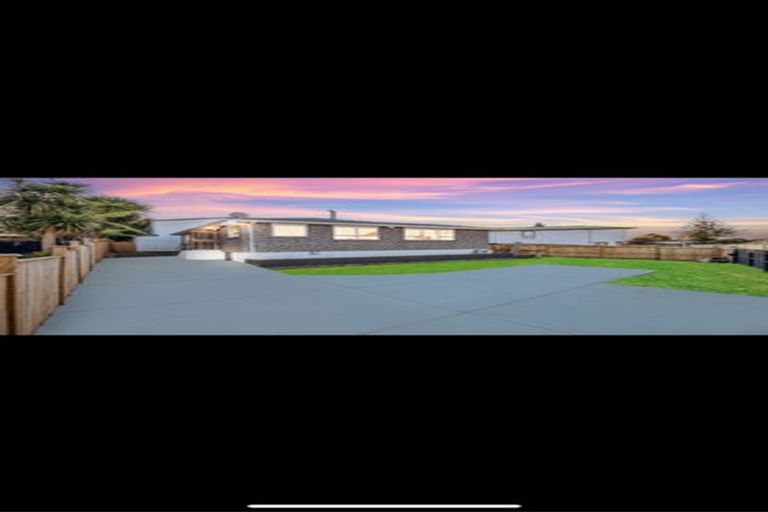 Photo of property in 3 Innismara Avenue, Wattle Downs, Auckland, 2103