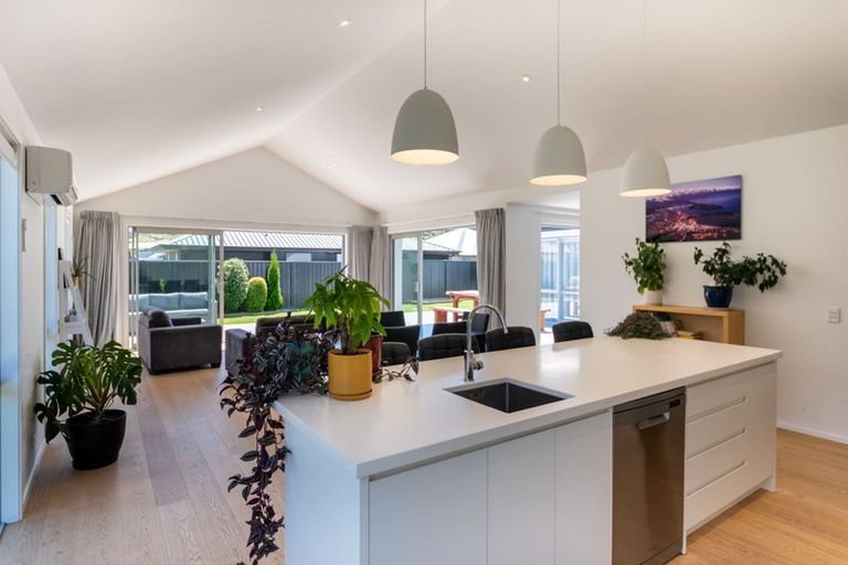 Photo of property in 16 Regent Street, Lower Shotover, Queenstown, 9304