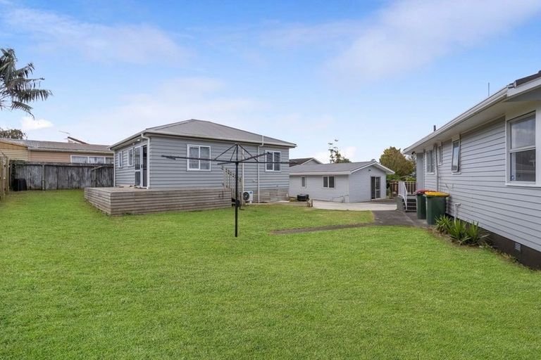 Photo of property in 10 Benmore Place, Manurewa, Auckland, 2102