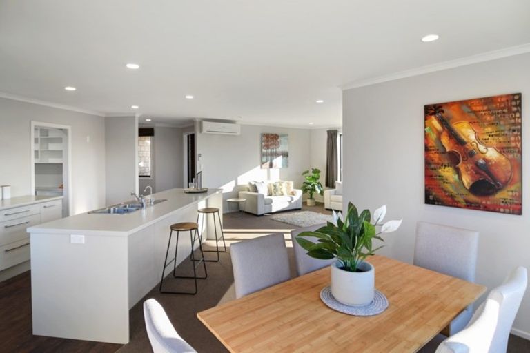 Photo of property in 15 Cole Thomas Place, Huntington, Hamilton, 3210