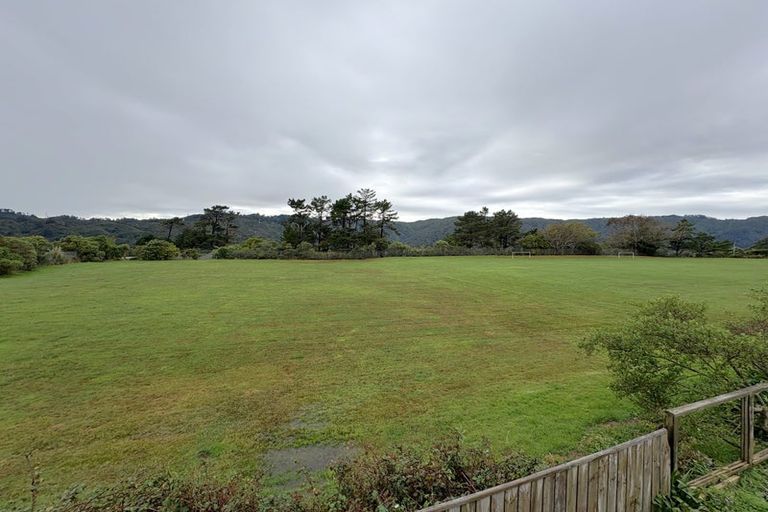 Photo of property in 15b Whitechapel Grove, Stokes Valley, Lower Hutt, 5019