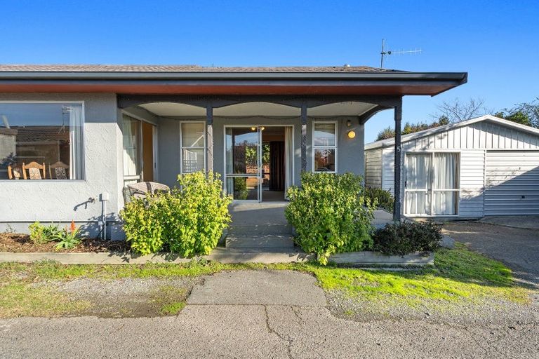 Photo of property in 5 Balmoral Place, Stoke, Nelson, 7011