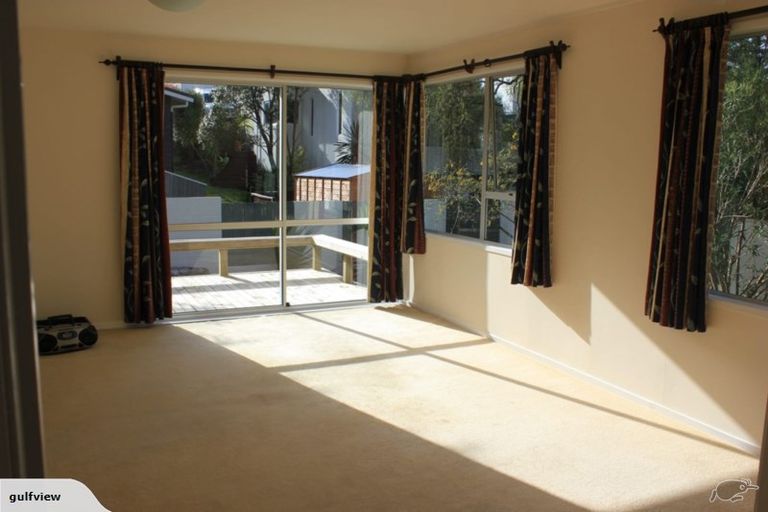 Photo of property in 1/34 Matipo Road, Mairangi Bay, Auckland, 0630
