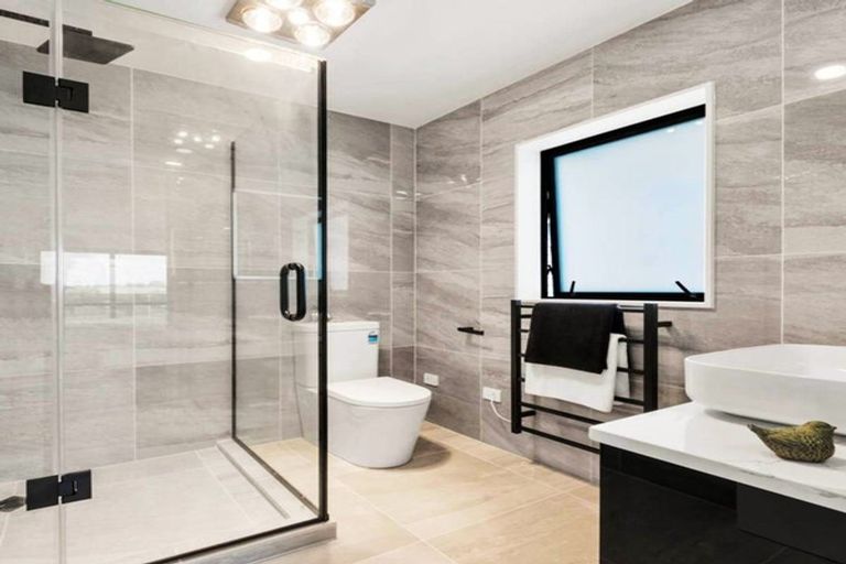 Photo of property in 18 Evergreen Parade, Rosehill, Papakura, 2113