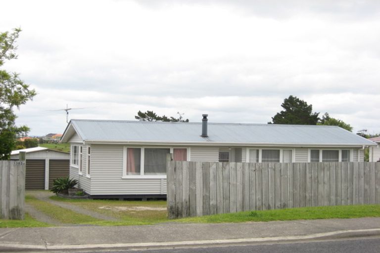 Photo of property in 1383a Whangaparaoa Road, Army Bay, Whangaparaoa, 0930