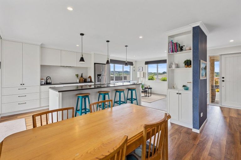 Photo of property in 10 Carex Close, Pyes Pa, Tauranga, 3112