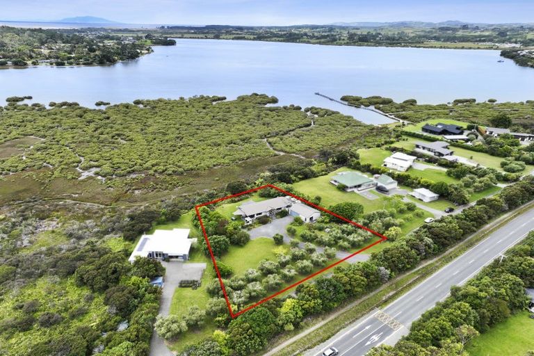 Photo of property in 76 Molesworth Drive, Mangawhai, 0505