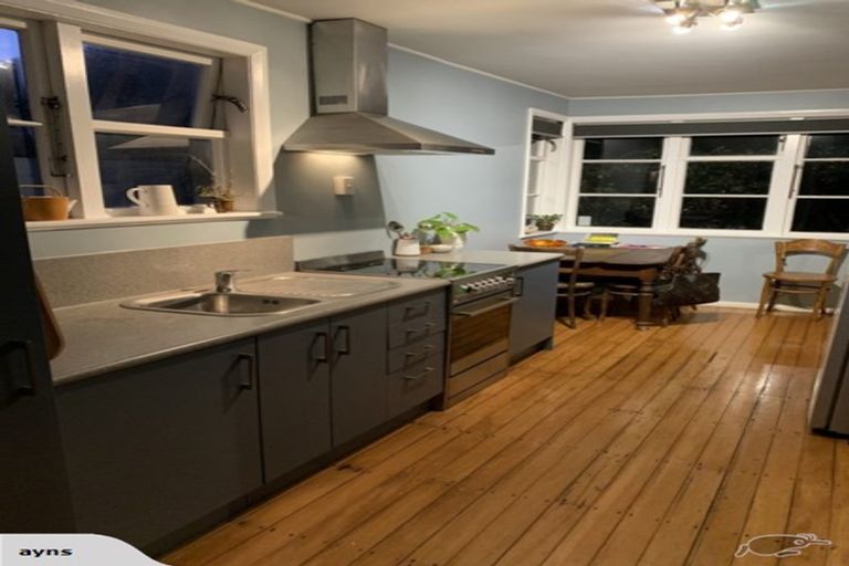 Photo of property in 6 Main Street, Hospital Hill, Napier, 4110