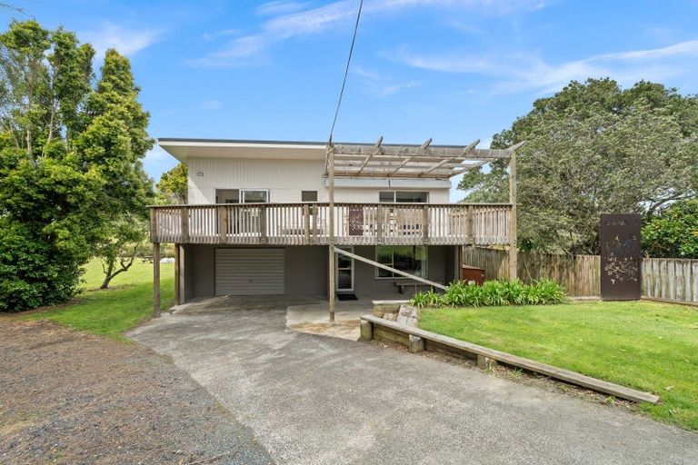Photo of property in 12 Omutu Street, Oakura, Hikurangi, 0184