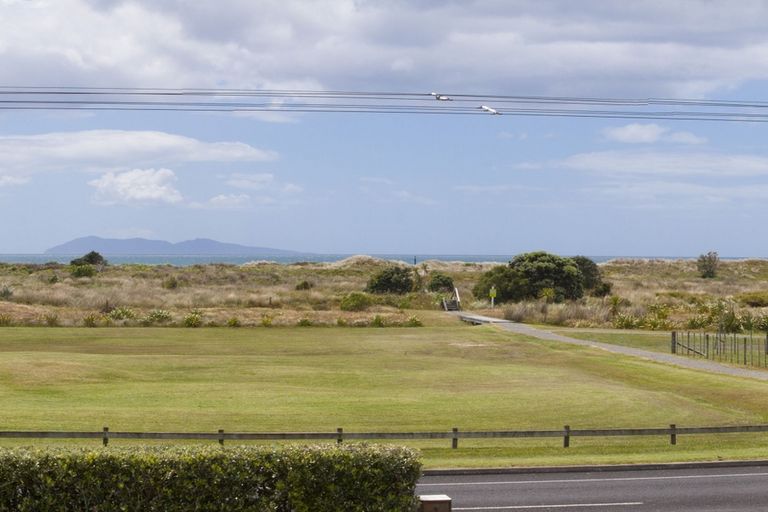 Photo of property in 124 Seaforth Road, Waihi Beach, 3611