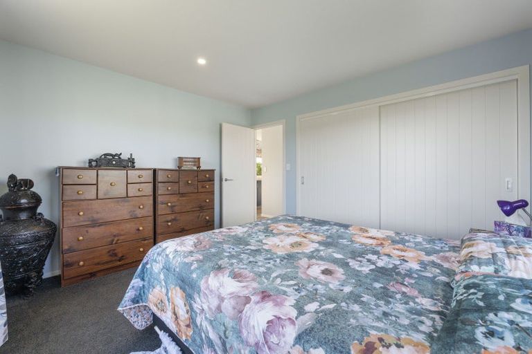 Photo of property in 43 Carrs Road, Urenui, 4377