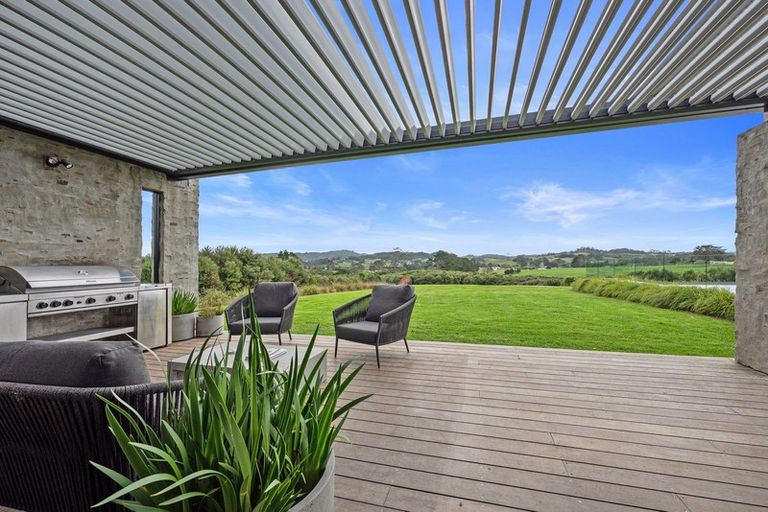 Photo of property in 458 Whitehills Road, Waitoki, Silverdale, 0994