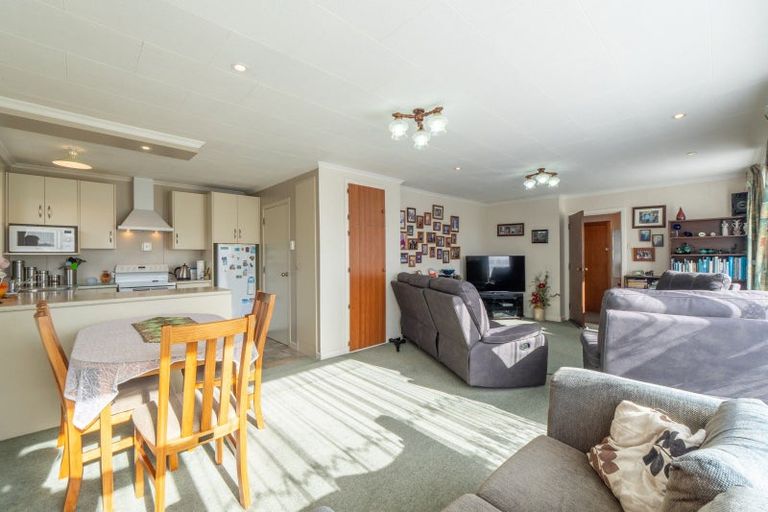 Photo of property in 19 Holloway Street, Waikiwi, Invercargill, 9810
