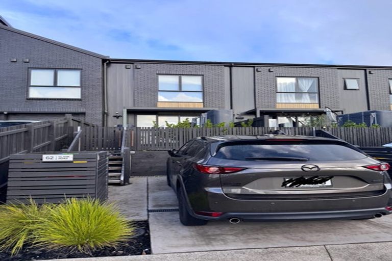 Photo of property in 62 Clark Road, Hobsonville, Auckland, 0616