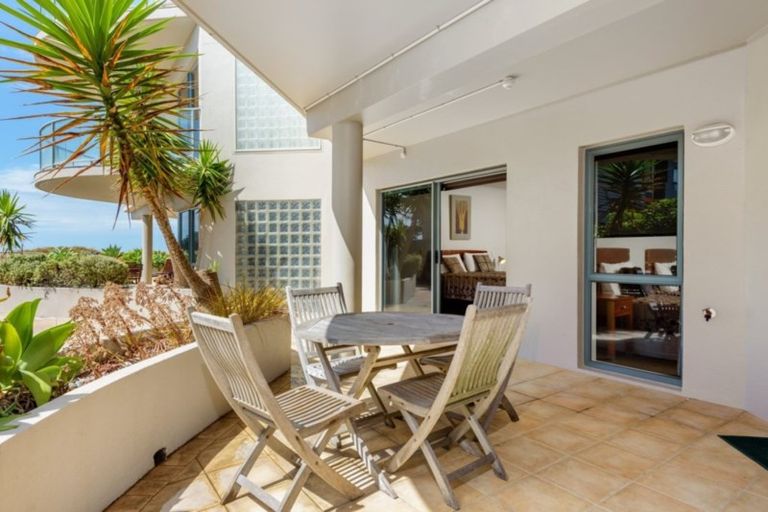 Photo of property in 206/178 Marine Parade, Mount Maunganui, 3116