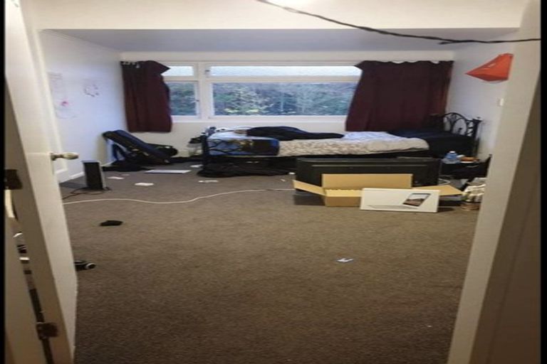 Photo of property in 1/11 Crieff Street, Northland, Wellington, 6012