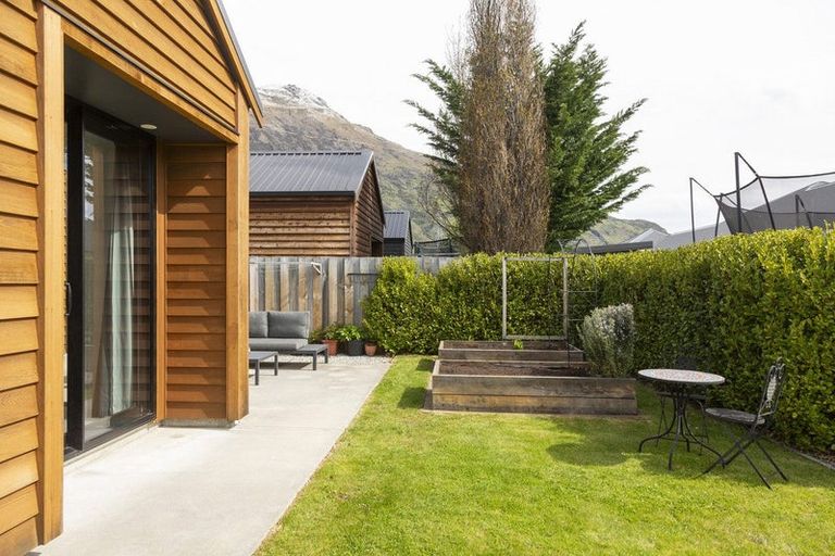 Photo of property in 23 Lauder Street, Lake Hayes, Queenstown, 9304