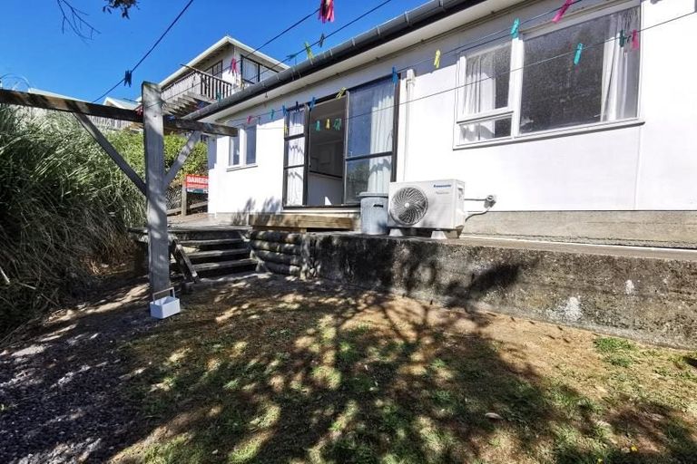 Photo of property in 25 Tirangi Road, Rongotai, Wellington, 6022