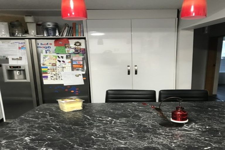 Photo of property in 27 Postgate Drive, Whitby, Porirua, 5024