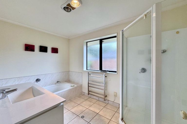 Photo of property in 1 Elias Court, The Gardens, Auckland, 2105