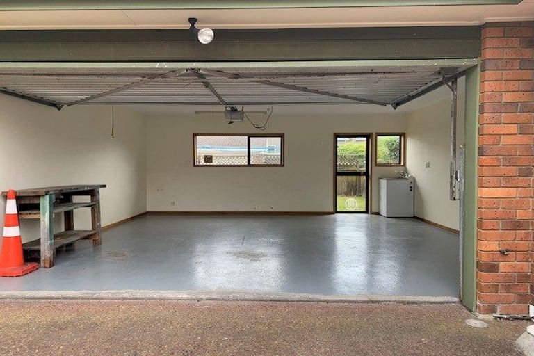 Photo of property in 2/8 Jutland Road, Hauraki, Auckland, 0622