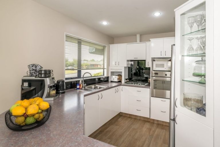 Photo of property in 2 Paget Drive, Woodend, 7610