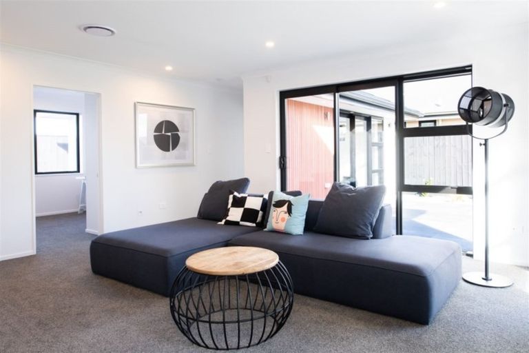 Photo of property in 13 Westpark Boulevard, Rangiora, 7400