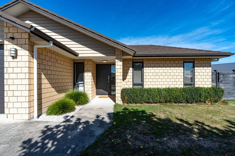 Photo of property in 25 Piwakawaka Court, Rototuna North, Hamilton, 3210