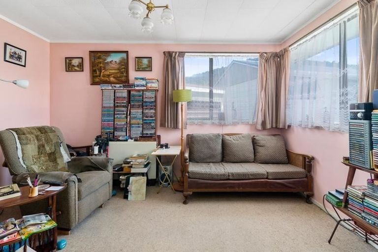Photo of property in 8c Jet Place, Pukehangi, Rotorua, 3015