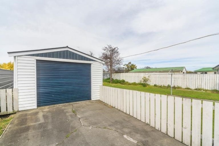 Photo of property in 26 Rhodes Drive, Kelvin Grove, Palmerston North, 4414