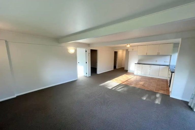 Photo of property in 82d Verbena Road, Birkdale, Auckland, 0626