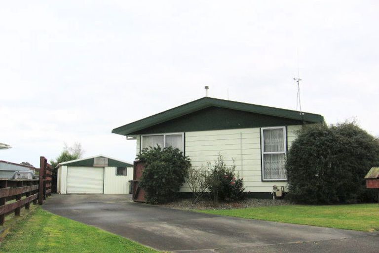 Photo of property in 42 Dewe Avenue, Feilding, 4702