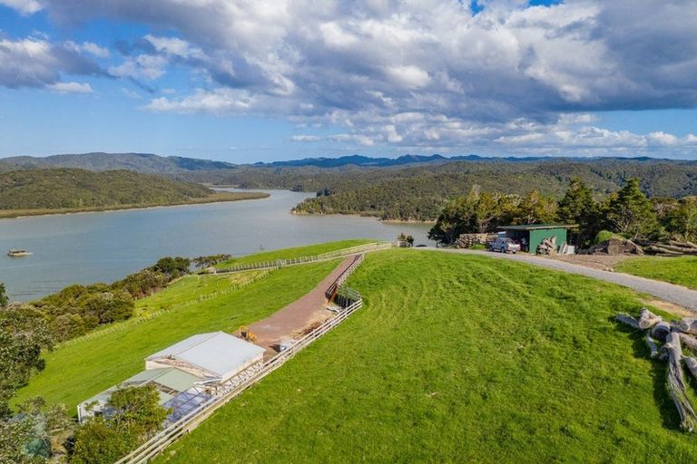 Photo of property in 114a Ranui Road, Karetu, 0283